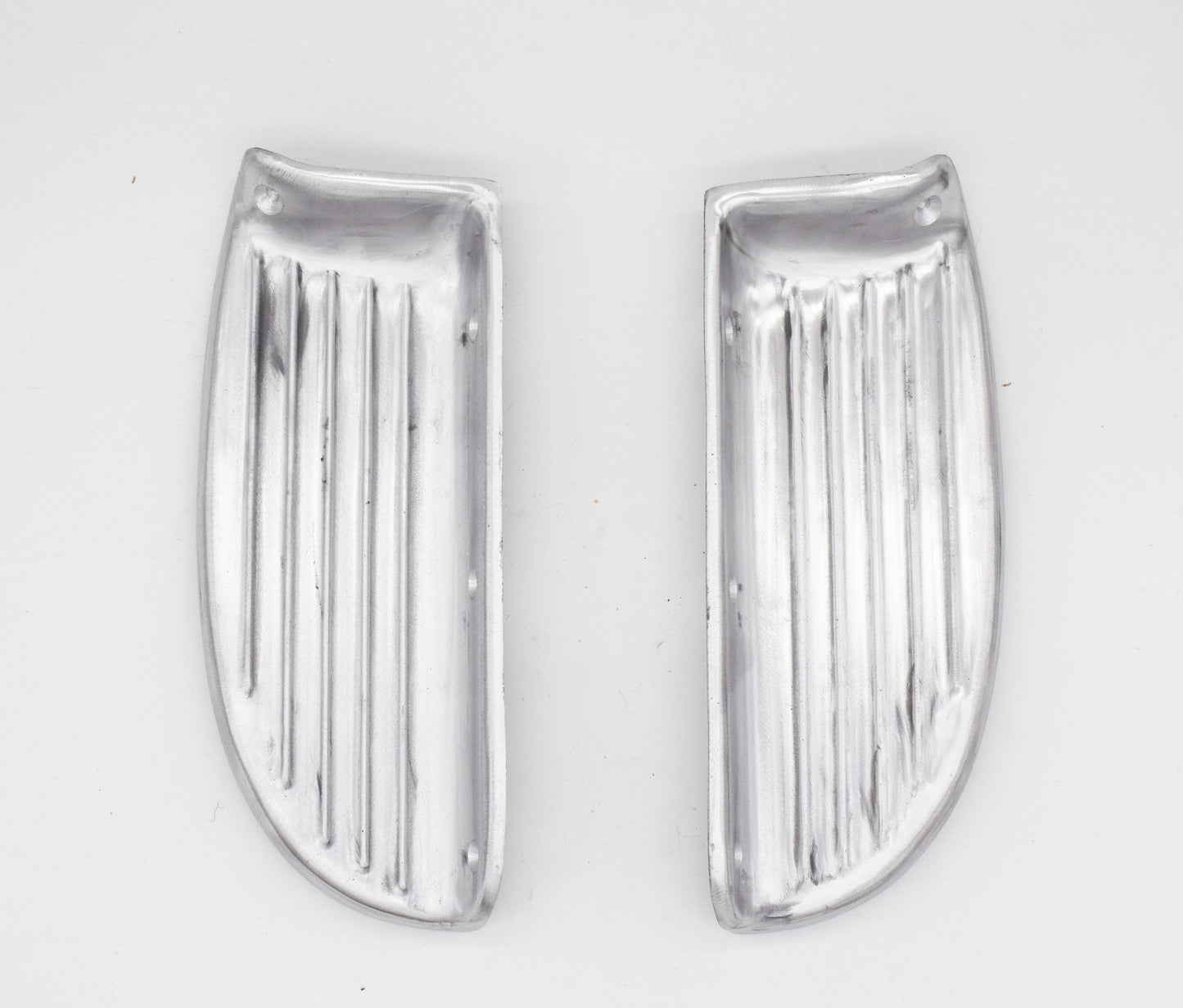 Rear Fender Lower Step Plates, 1948-1951 Willys Jeepster - The JeepsterMan