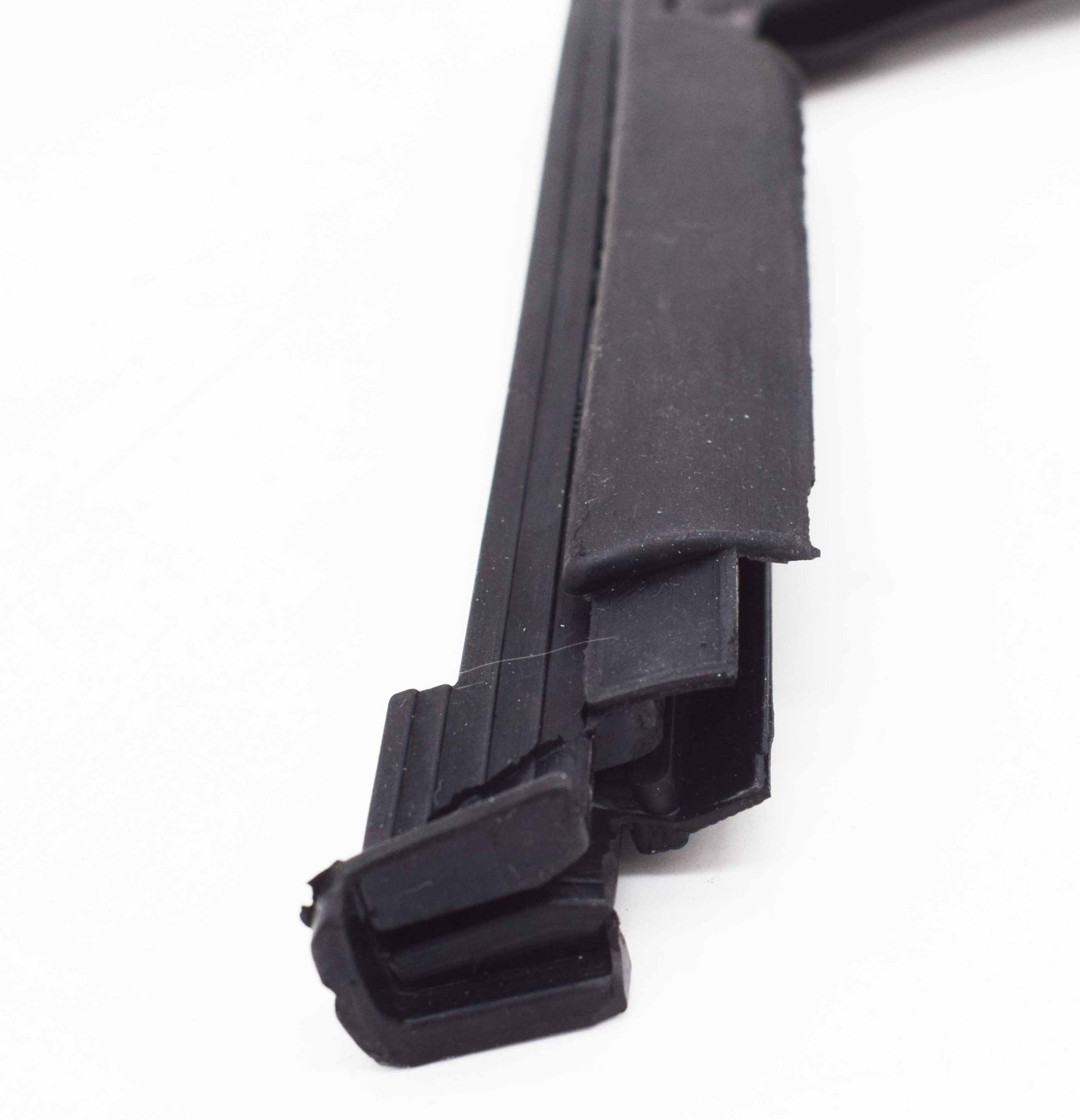 Side Vent Rubber Set, 1967-1973, Jeepster Commando and Commando - The JeepsterMan